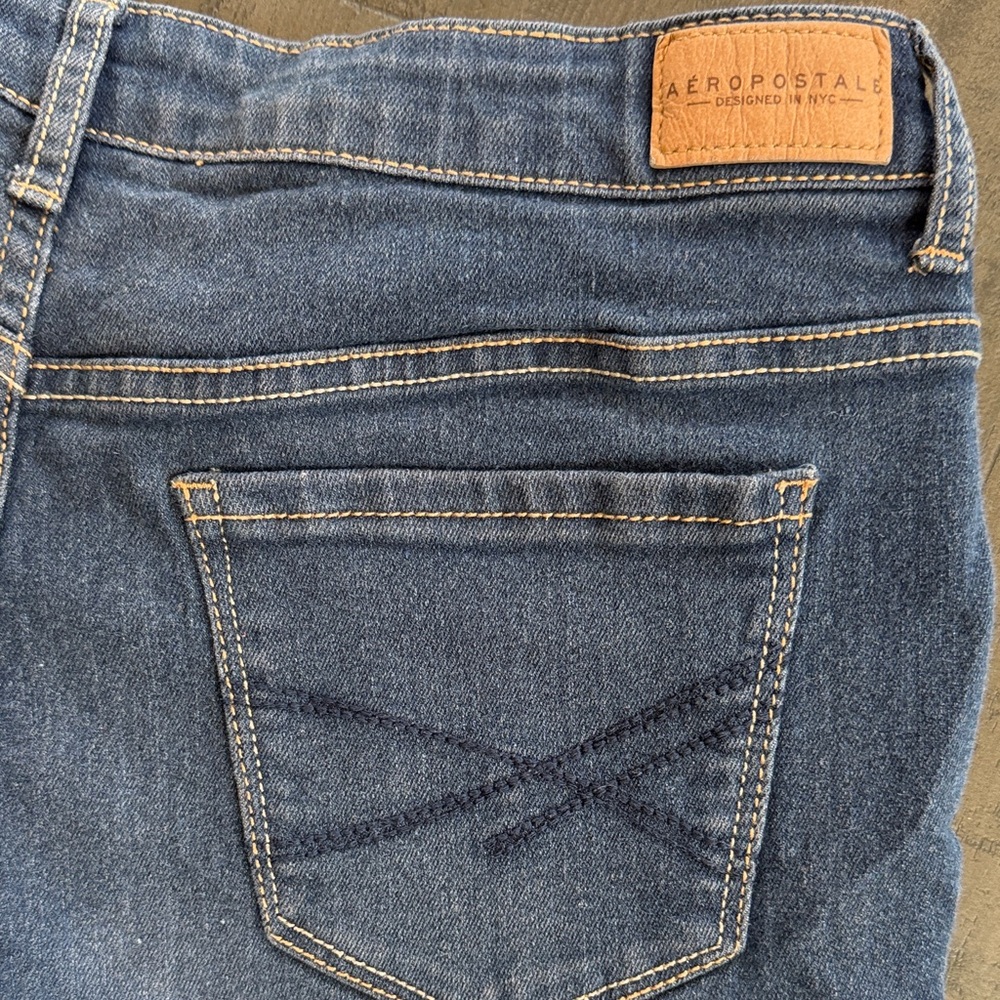Aeropostale Dark Blue Jean Shorts. Womens size 8.‎ 3 inch inseam. Stretch - Picture 5 of 5